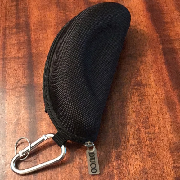 DUCO Sunglass Semi Soft Clam Shell Case - Picture 7 of 7